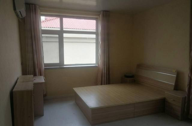 房东出租八大湖小区南京路小学旁主卧+厨房的准套一房（个人）